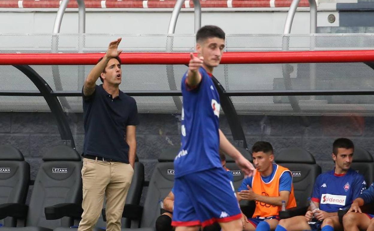 «Hemos tenido al líder contra las cuerdas», destaca Iñigo Vélez