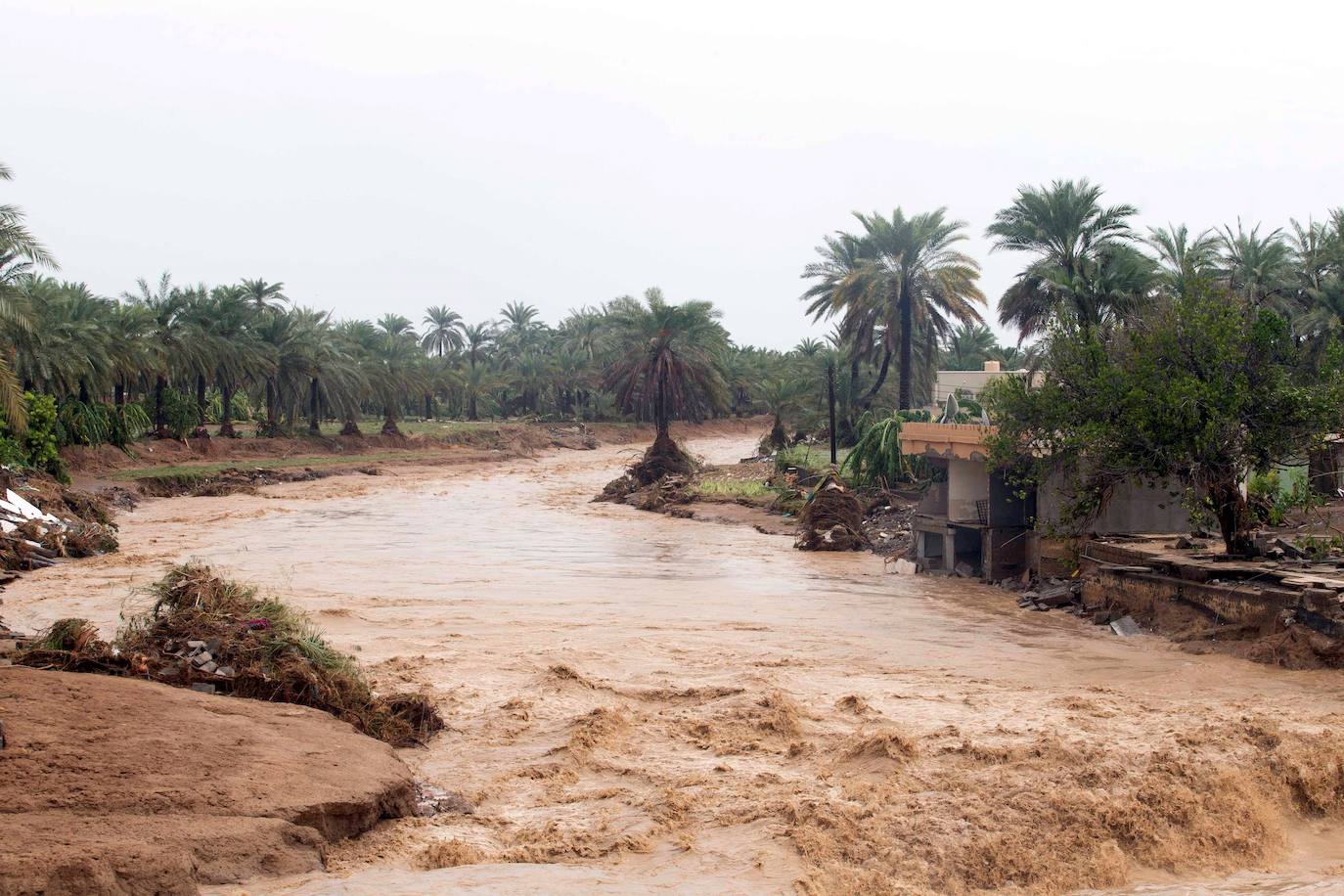 Fotos: Un ciclón provoca inundaciones en Omán