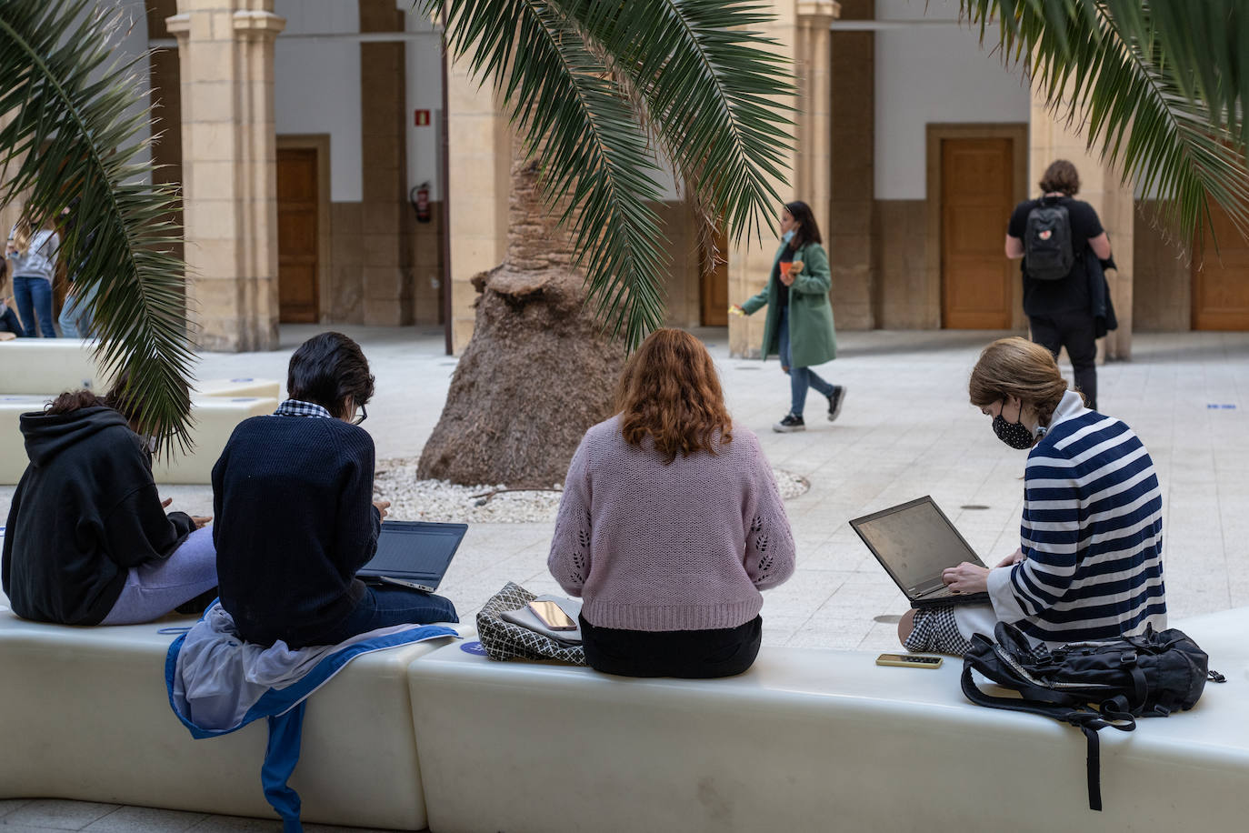 Fotos: Vuelta a la presencialidad en las universidades vascas