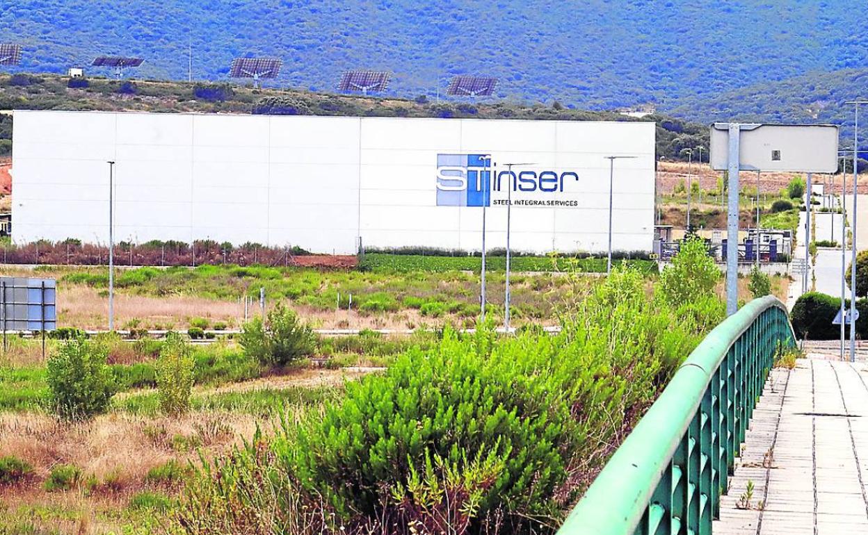 La parcela de ALDI se ubica frente a la que ocupa Stinser. 