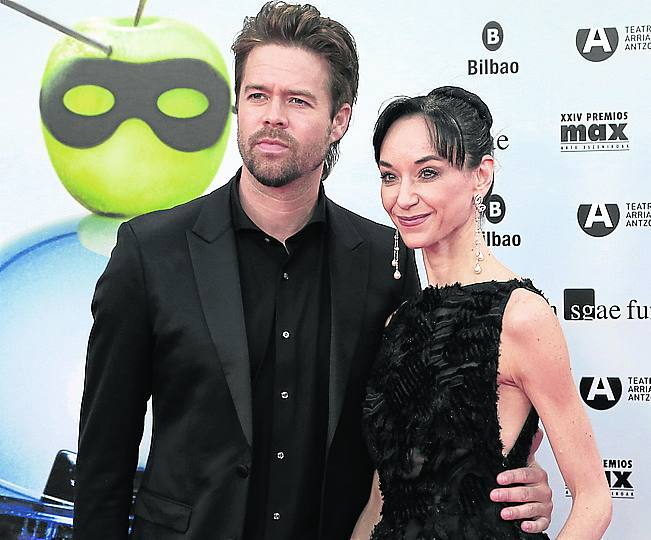 Los bailarines Mathew Golding y Lucía Lacarra.