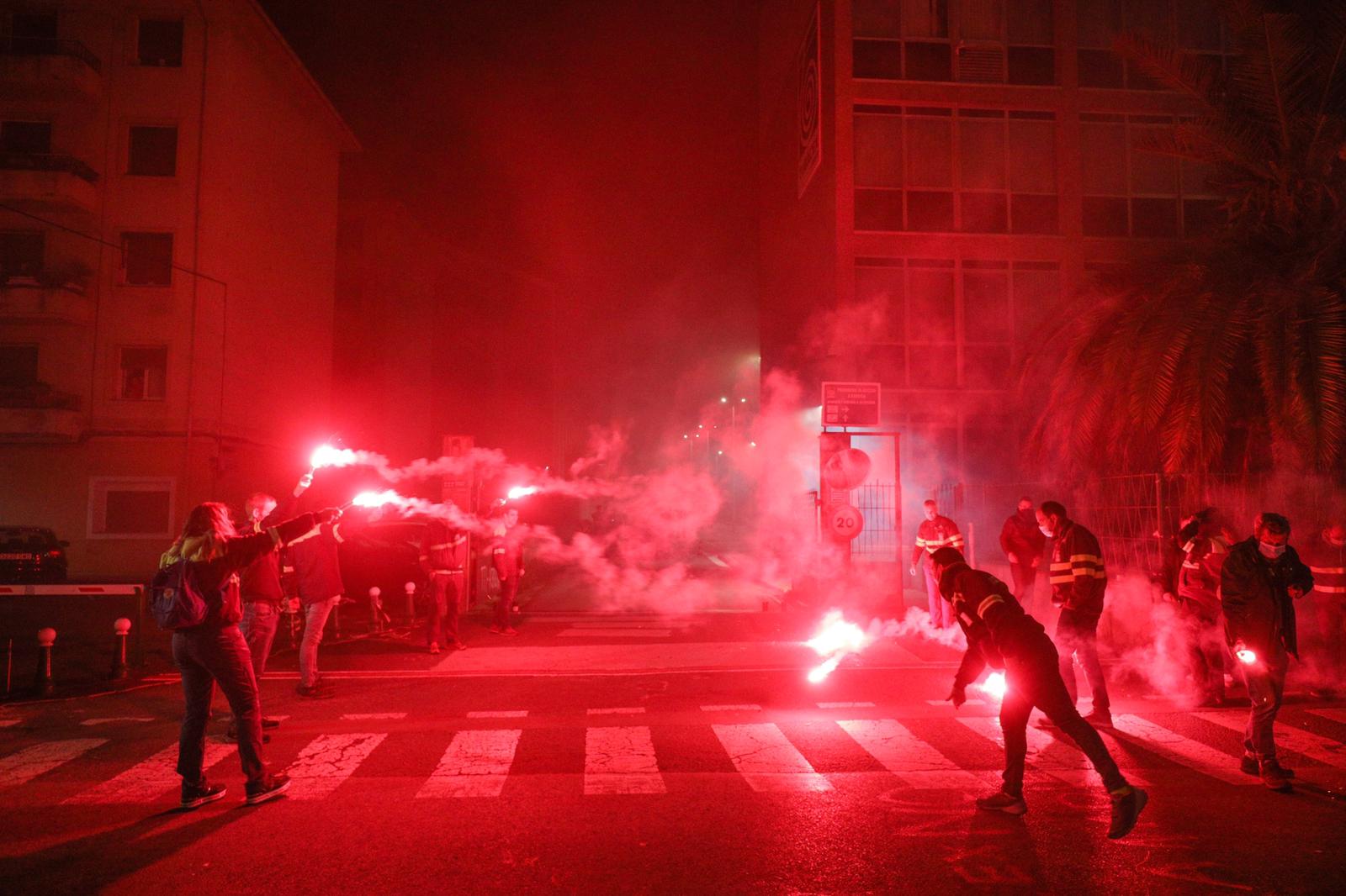 Fotos: Así han vuelto los trabajadores tras 236 días de huelga