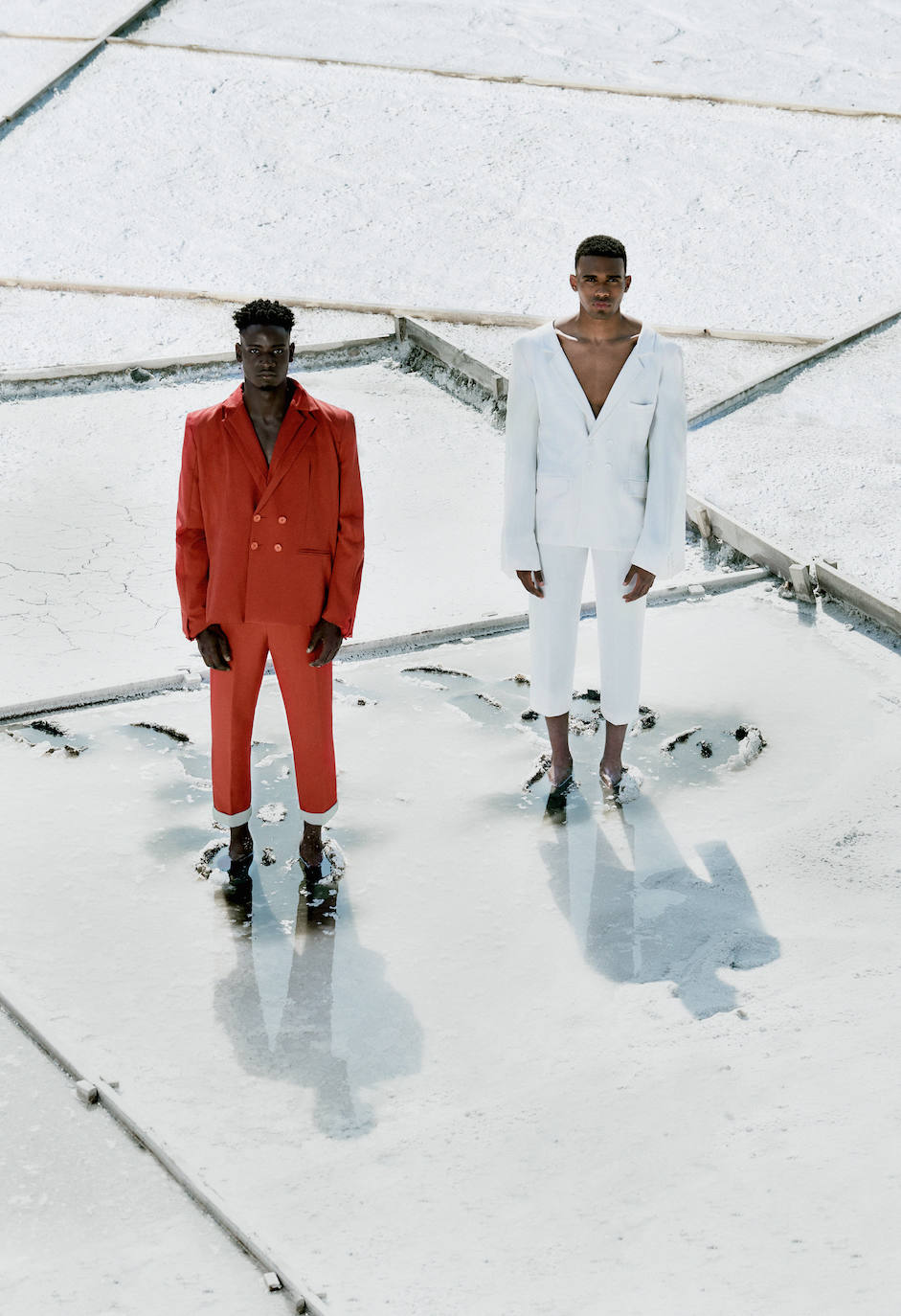 Diseño: Judit Matas Font. Videógrafa: María Zabala. Modelos: Berly Matansio y Gilbert Kosi. Estilista: Cristina Moyano. Maquilladora: Alba Herrera. Asistente de estilismo: Ibai Lobato. Asistente de fotografía: Aingeru Carrera.