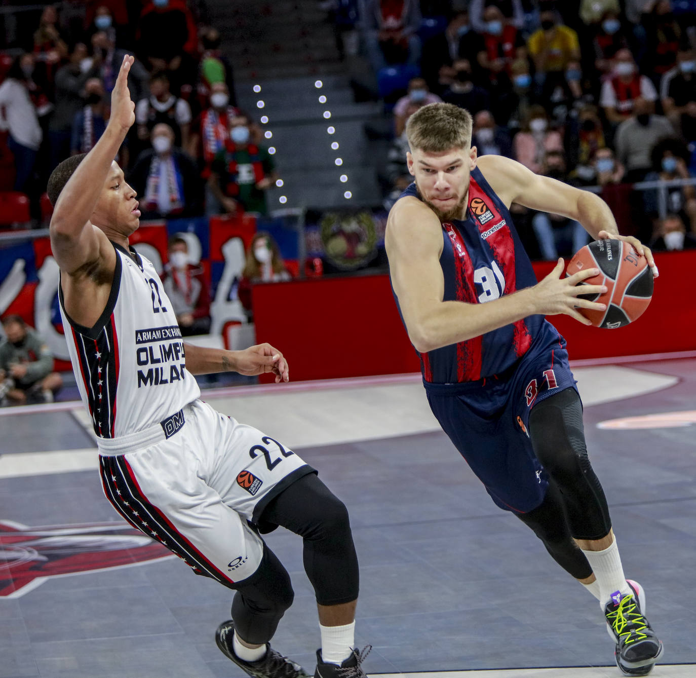 Fotos: Las mejores imágenes del Baskonia - Milano