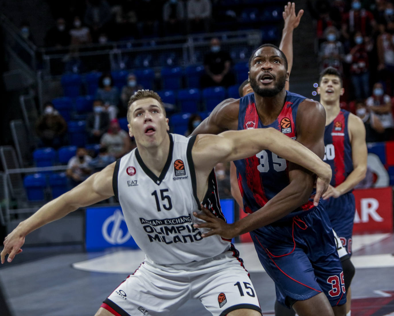 Fotos: Las mejores imágenes del Baskonia - Milano