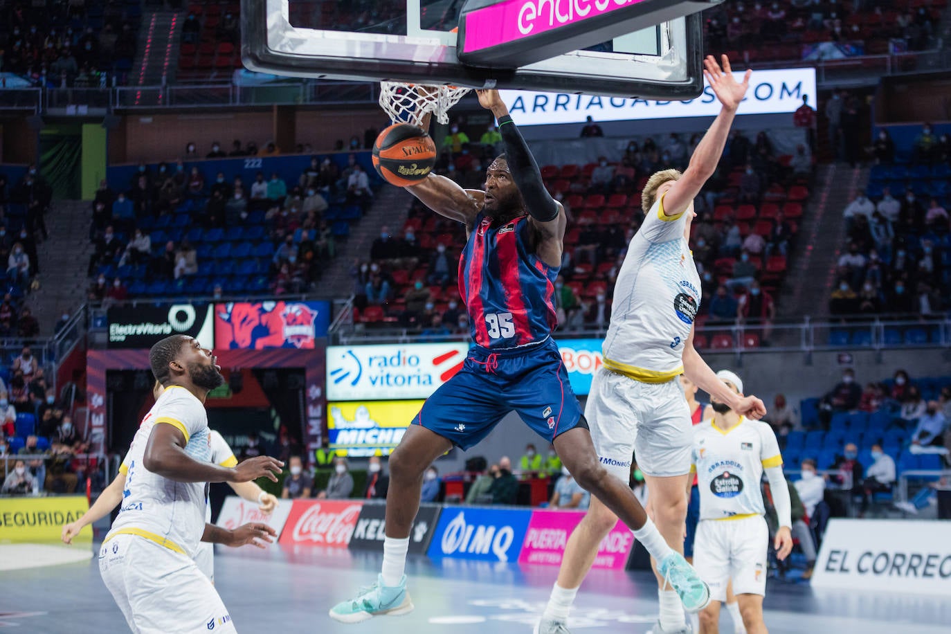 Fotos: Las mejores imágenes del Baskonia - Obradoiro