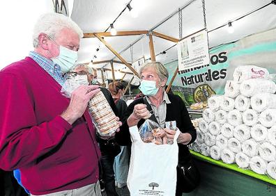 Imagen secundaria 1 - Bilbao recupera los fuegos artificiales y disfruta de los primeros destellos de fiesta