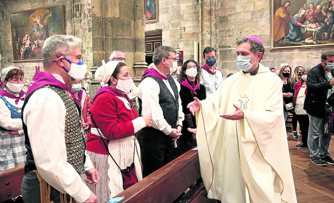 Fotos: Miles de personas acuden a la romería de la Amatxu