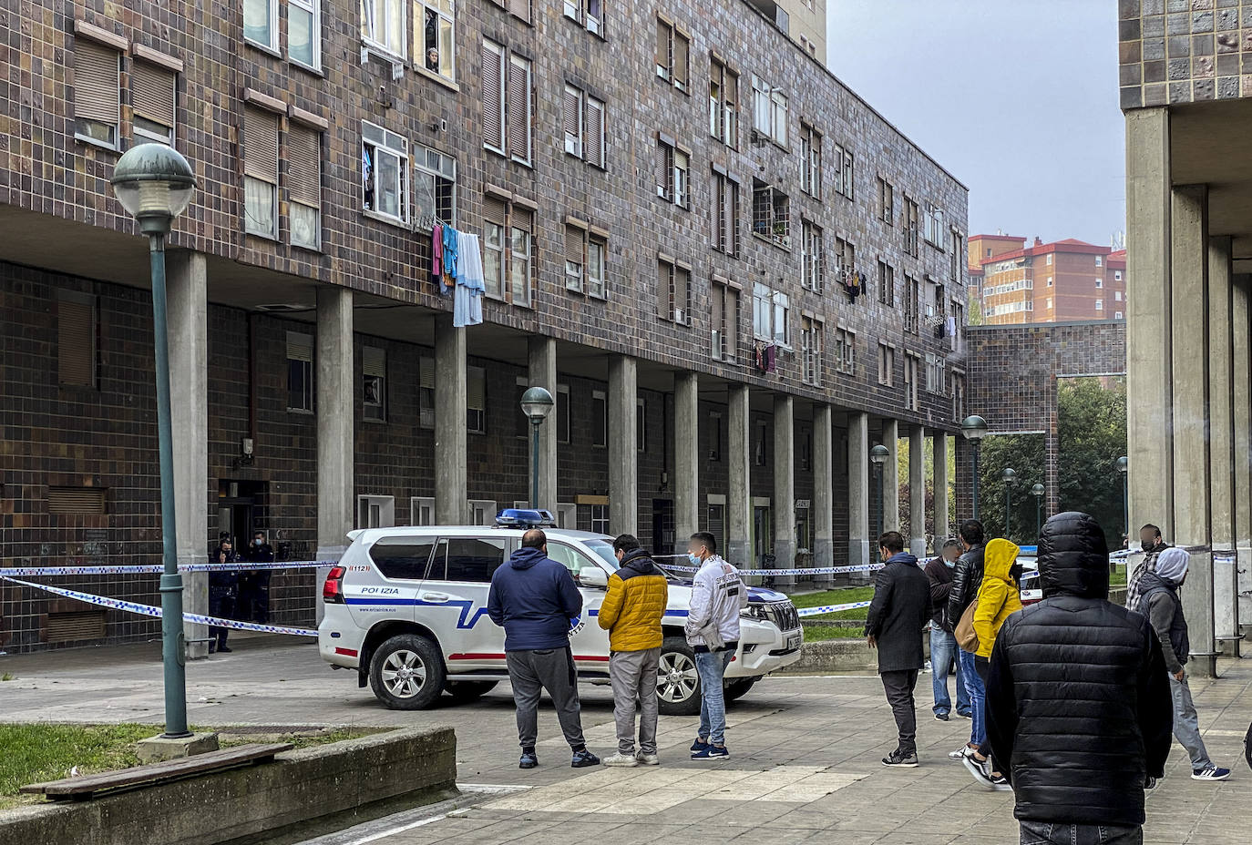 Fotos: Mata a su mujer a cuchilladas delante de sus hijos en Sansomendi
