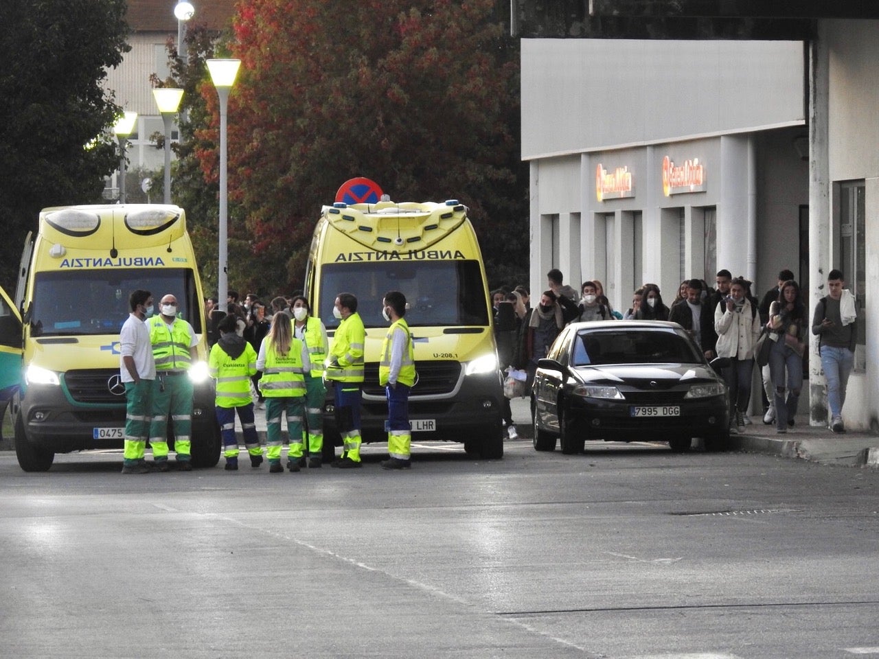 Fotos: Un hombre armado irrumpe en el campus de Leioa de la UPV/EHU