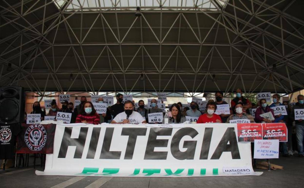 Las protestas se suceden en Llodio desde el verano por el cierre del matadero.