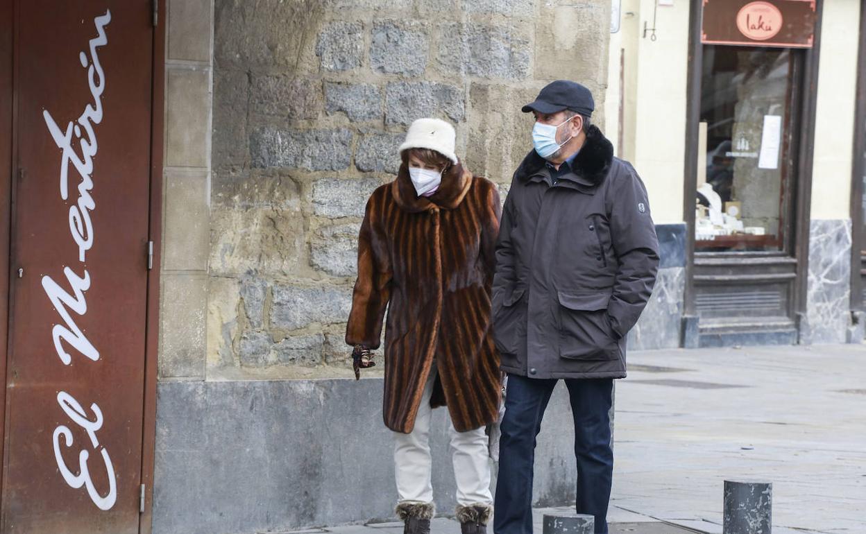 Vitoria ha amanecido este jueves envuelta en frío.