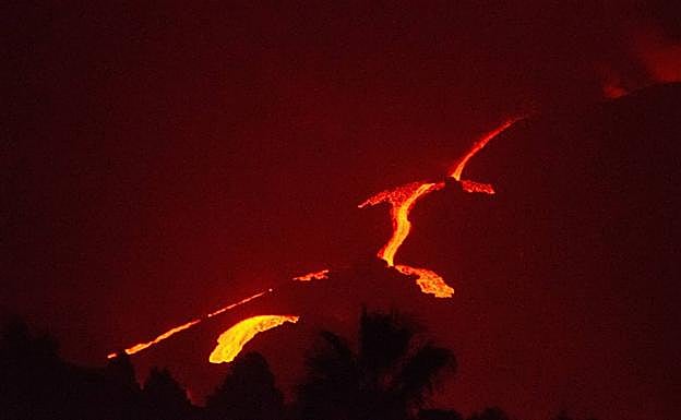 Se abre una nueva boca en el volcán de La Palma
