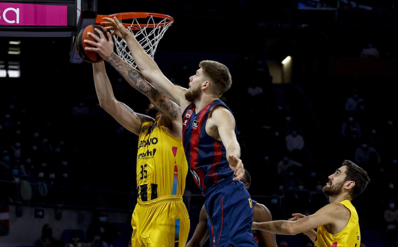 Fotos: Las mejores imágenes del Baskonia-Tenerife