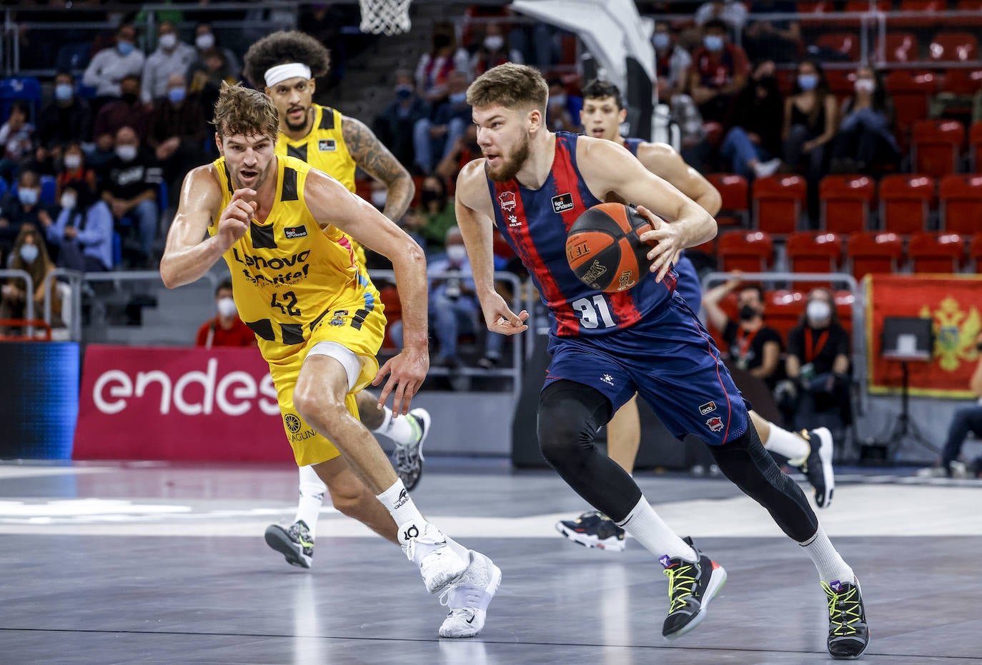 Fotos: Las mejores imágenes del Baskonia-Tenerife