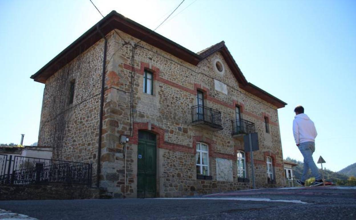 Las nuevas salas serán accesibles desde el colegio y desde la calle. 