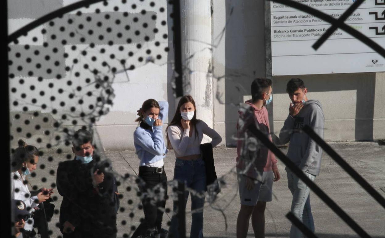 El autor del tiroteo en la UPV de Leioa dejó una carta manuscrita de despedida a su familia