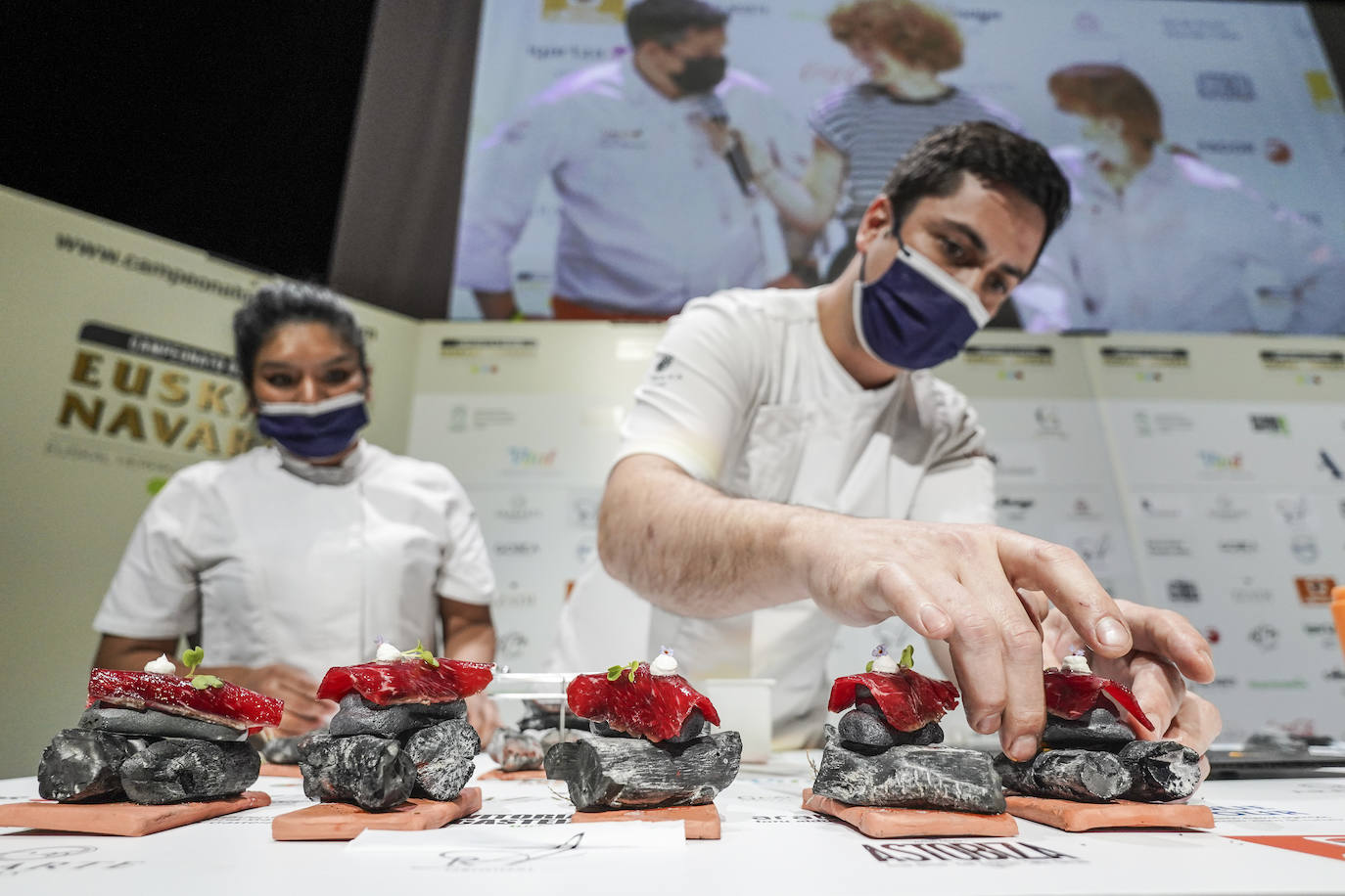 Fotos: El mejor pintxo de Euskadi y Navarra se saborea en Vitoria