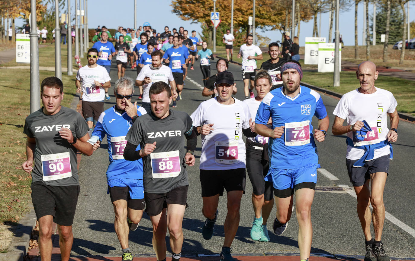 Fotos: Osakidetza gana en número la Carrera de Empresas