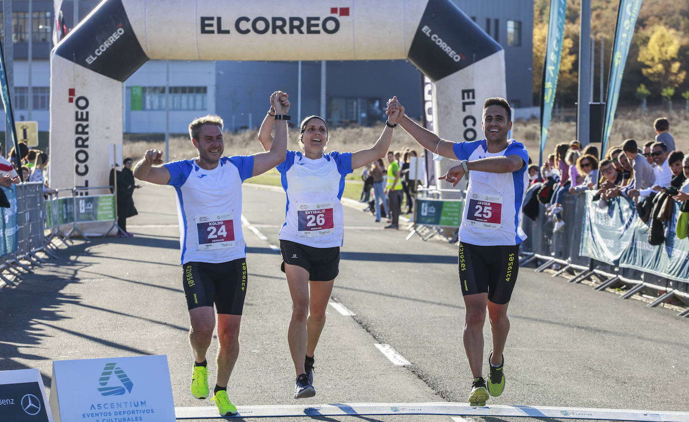 Fotos: Osakidetza gana en número la Carrera de Empresas