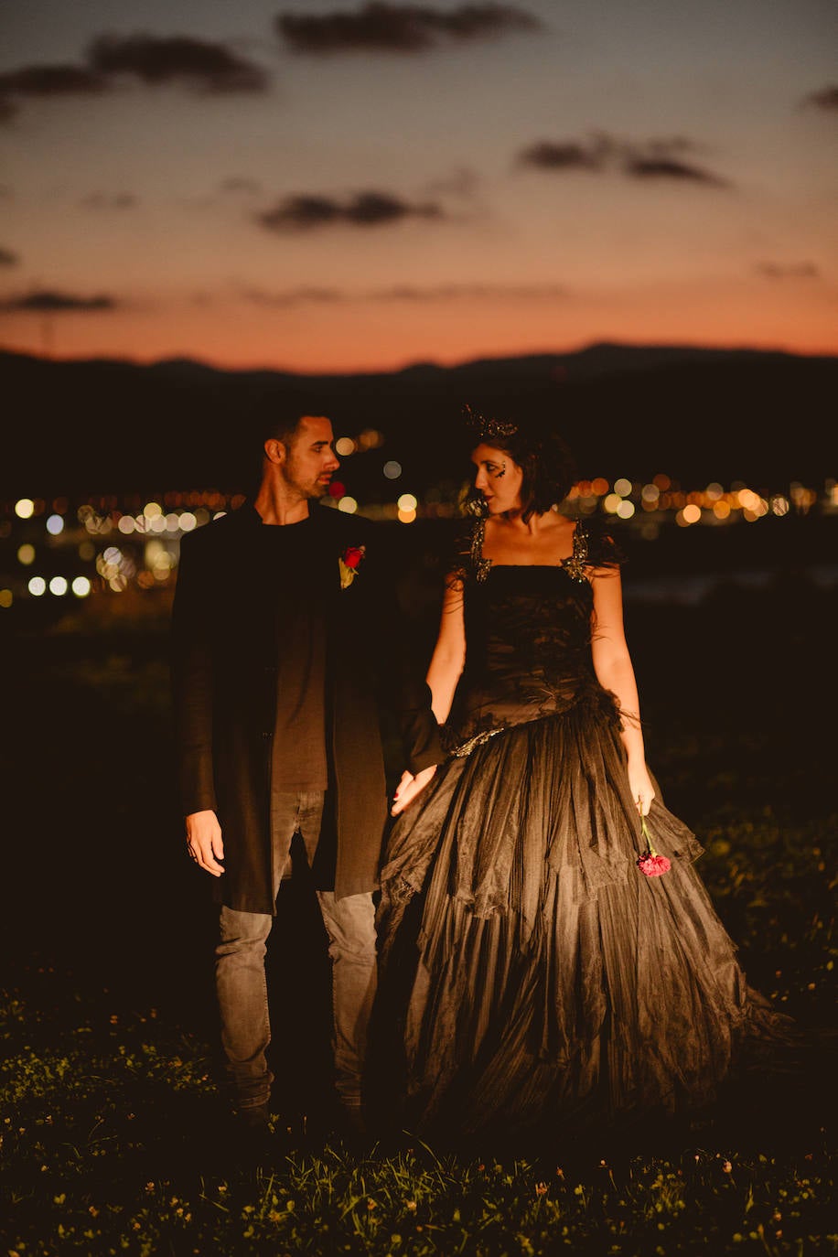 Fotos: La &#039;boda&#039; en Halloween de Emma y Gorka en La Galea: cuando los novios dan mucho miedo
