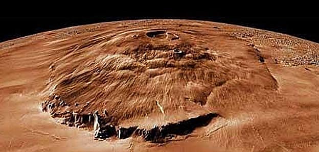 Olympus Mons es el volcán más grande del Sistema Solar. Su altura triplica la del Everest.