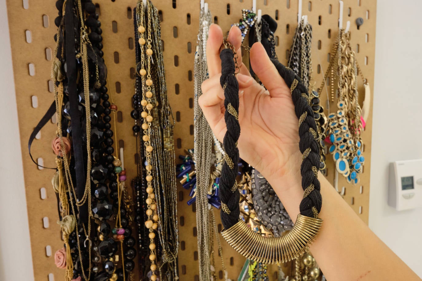 Fotos: Más trajes que botines y pocos complementos: así se viste a los presentadores de EiTB