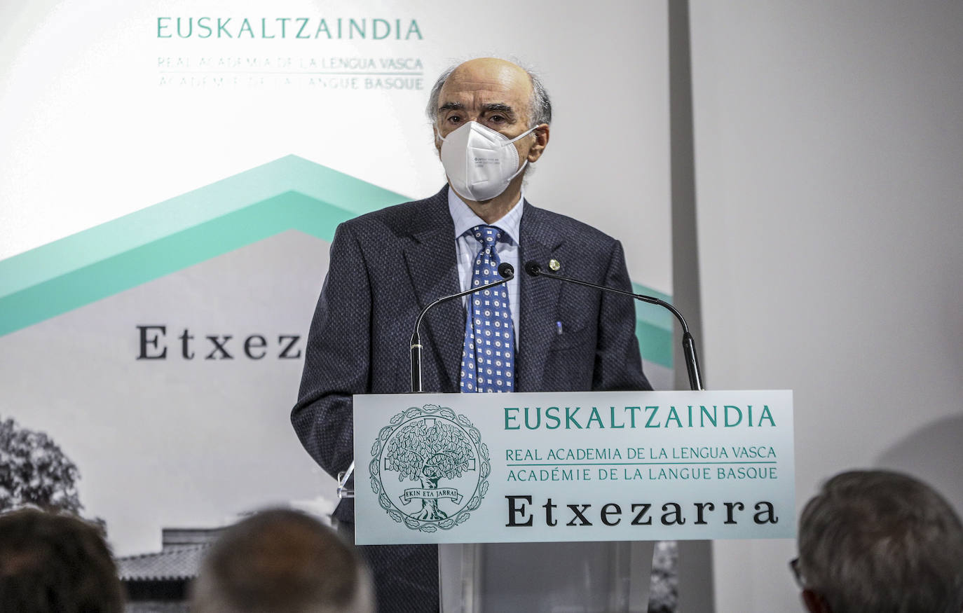 Fotos: Euskaltzaindiak Gasteizko &#039;etxe&#039; berria estreinatu du