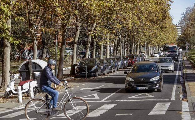 Los vecinos de Adurza se reúnen para conocer las propuestas de mejora
