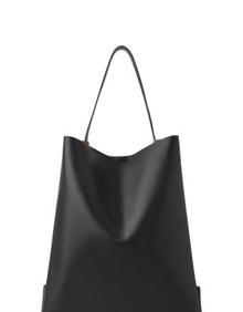 Imagen secundaria 2 - El Bilbao de Luis Gómez: ¿Se atreverán los bilbaín@s con la ropa sin género?