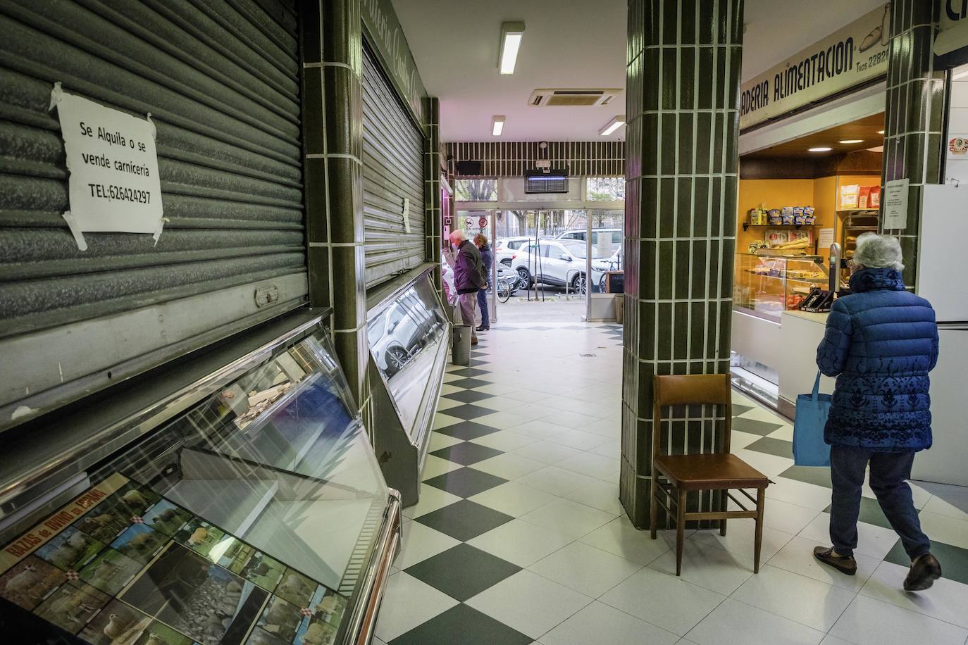 El mercadillo de Sansomendi mantiene abiertos 5 de sus 7 puestos.