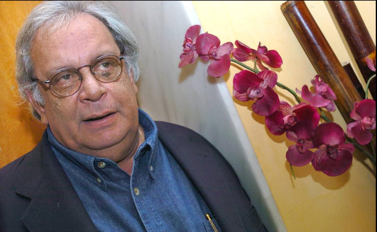 El periodista, poeta y disidente cubano Raúl Rivero.