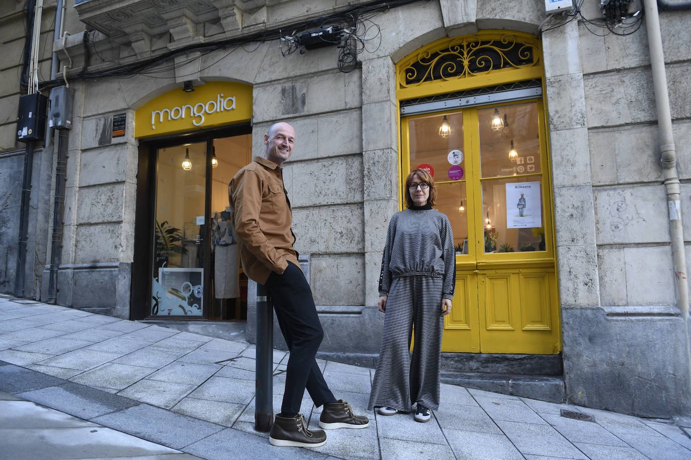 Fotos: Ni flecos, ni volantes: Así es la tienda de estos dos amigos en Bilbao La Vieja