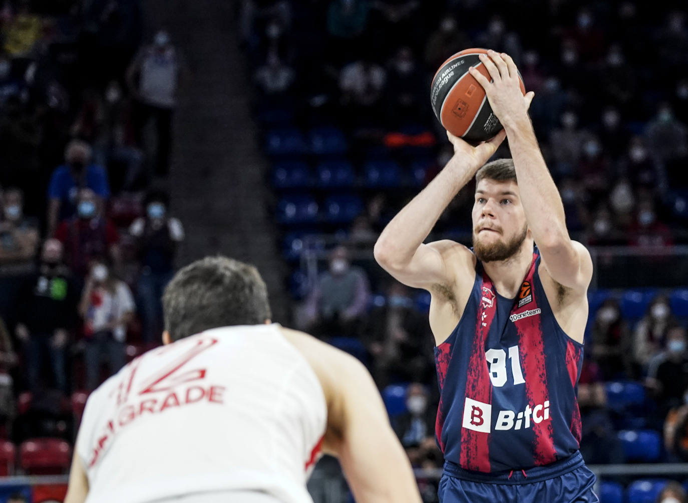 El Baskonia recibe al Estrella Roja en el Buesa Arena.