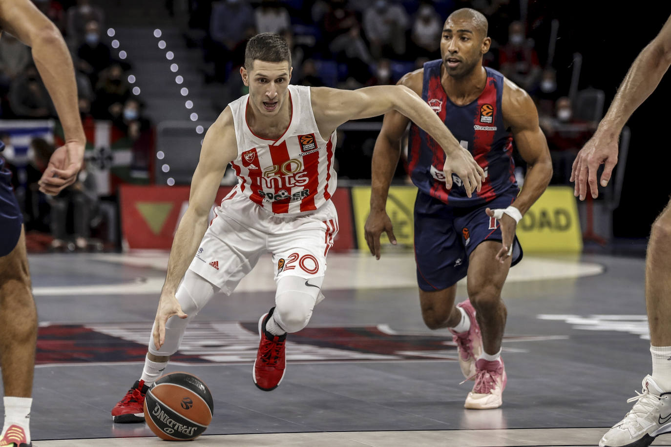 El Baskonia recibe al Estrella Roja en el Buesa Arena.