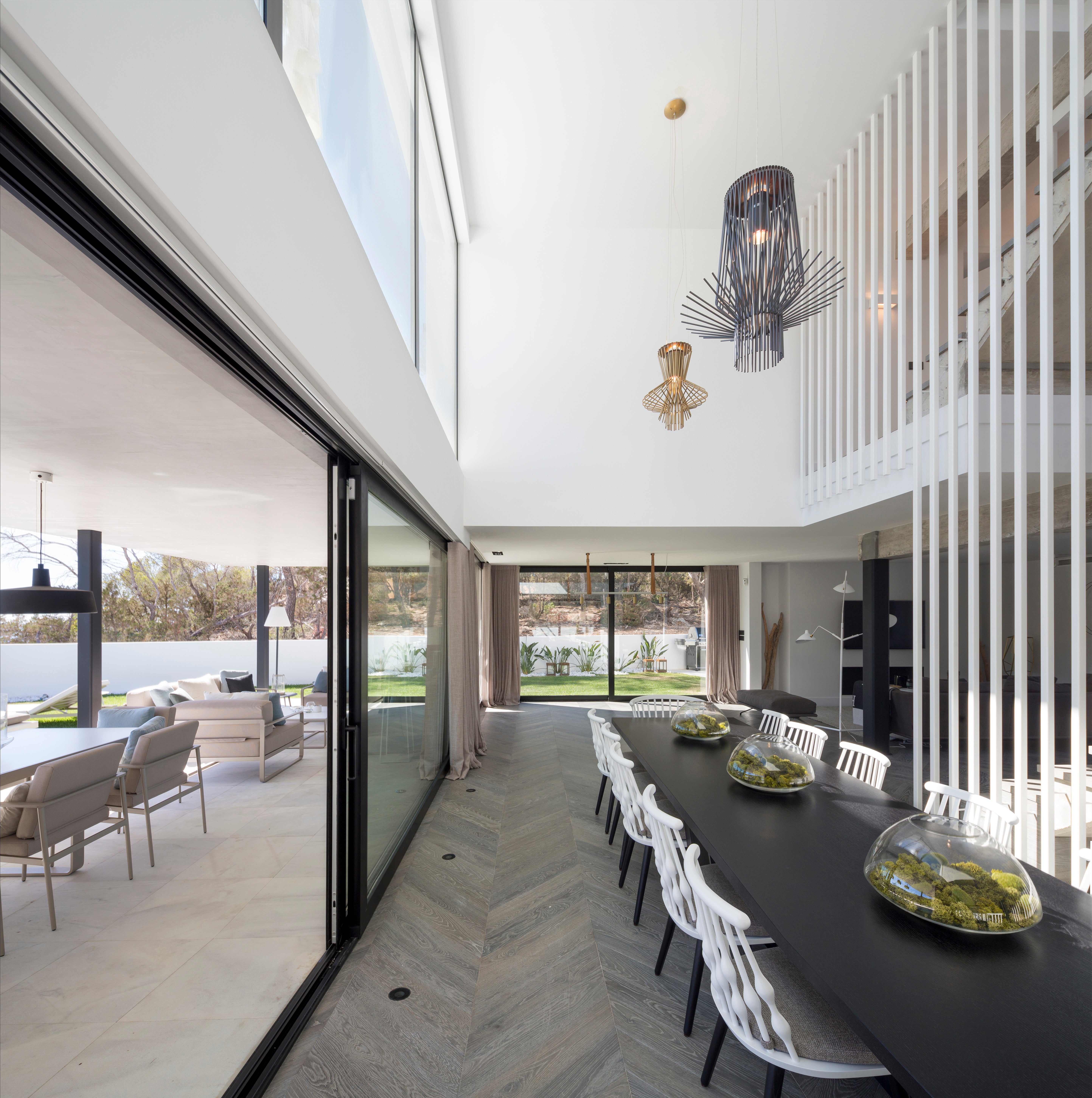 Fotos: Una interiorista vizcaína reforma el lujoso chalet de un futbolista en Ibiza