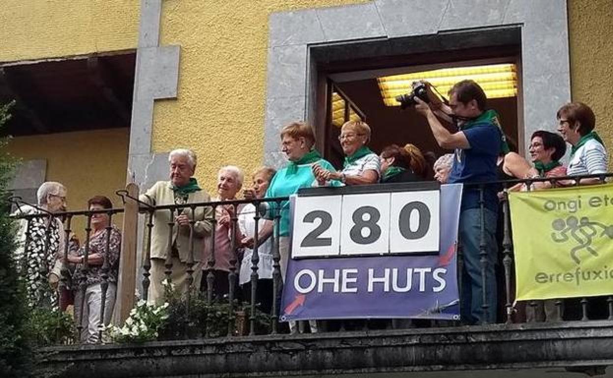 La octogenaria Pacita Egiguren prendió la llama de las fiestas de 2018 en las fiestas de verano. 