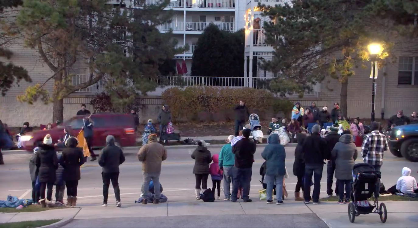 Fotos: Tragedia en Wisconsin: al menos cinco muertos y más de 40 heridos al abalanzarse un coche contra un desfile navideño