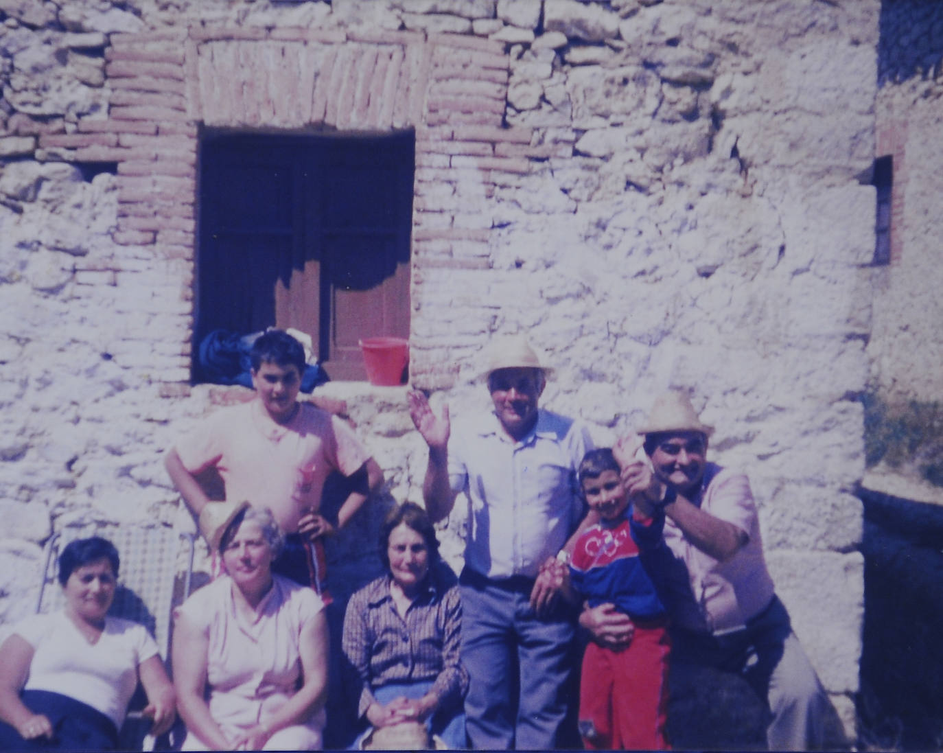 Integrantes de la familia Zatón-Torre durante un verano en Momediano.