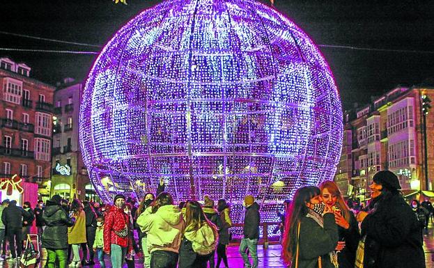 A la esfera luminosa de la Virgen Blanca se sumará otra en el Arca.