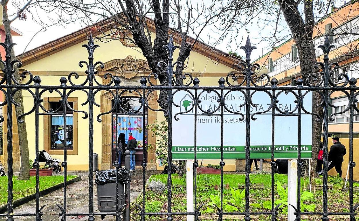 El centro San Martín está vinculado al colegio Juan Bautista Zabala. 
