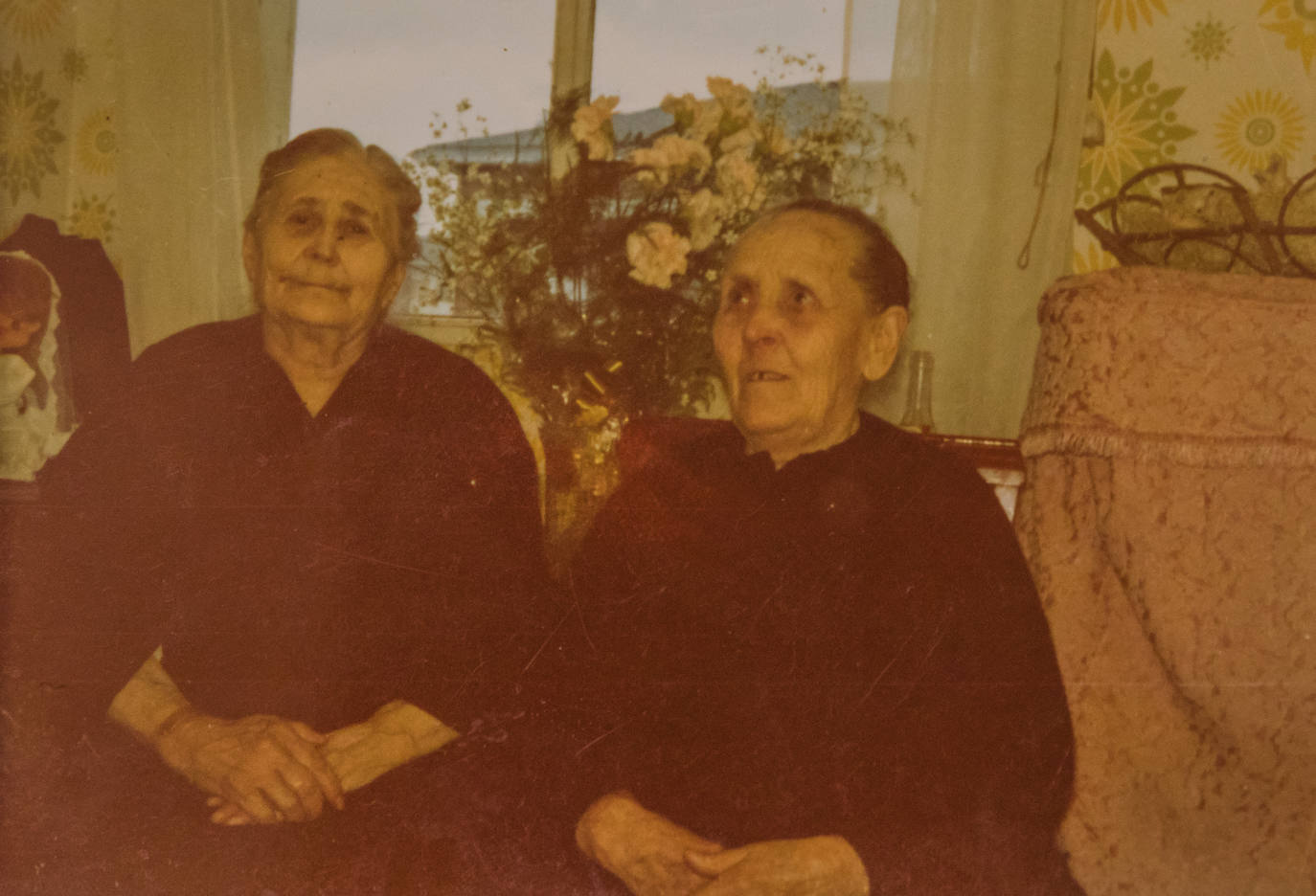 Las bisabuelas Ana y Juana.