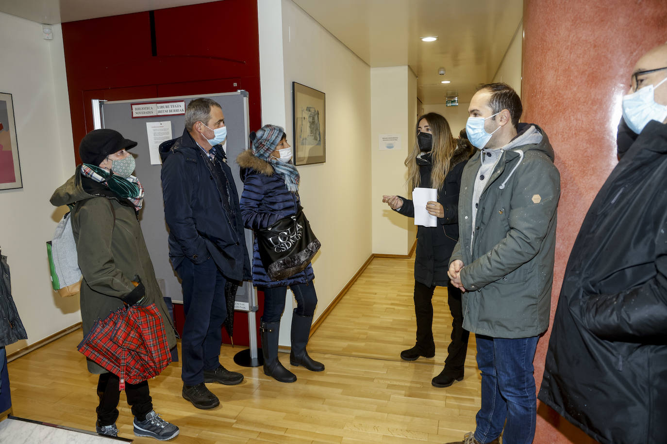 Fotos: Las Juntas Generales abren sus puertas sin rendijas para el virus