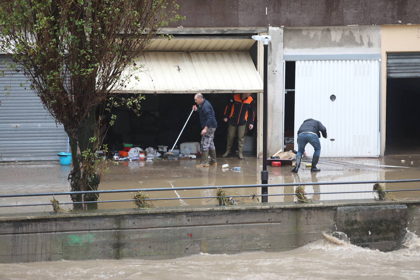 Fotos: Las inundaciones en Basauri, en imágenes