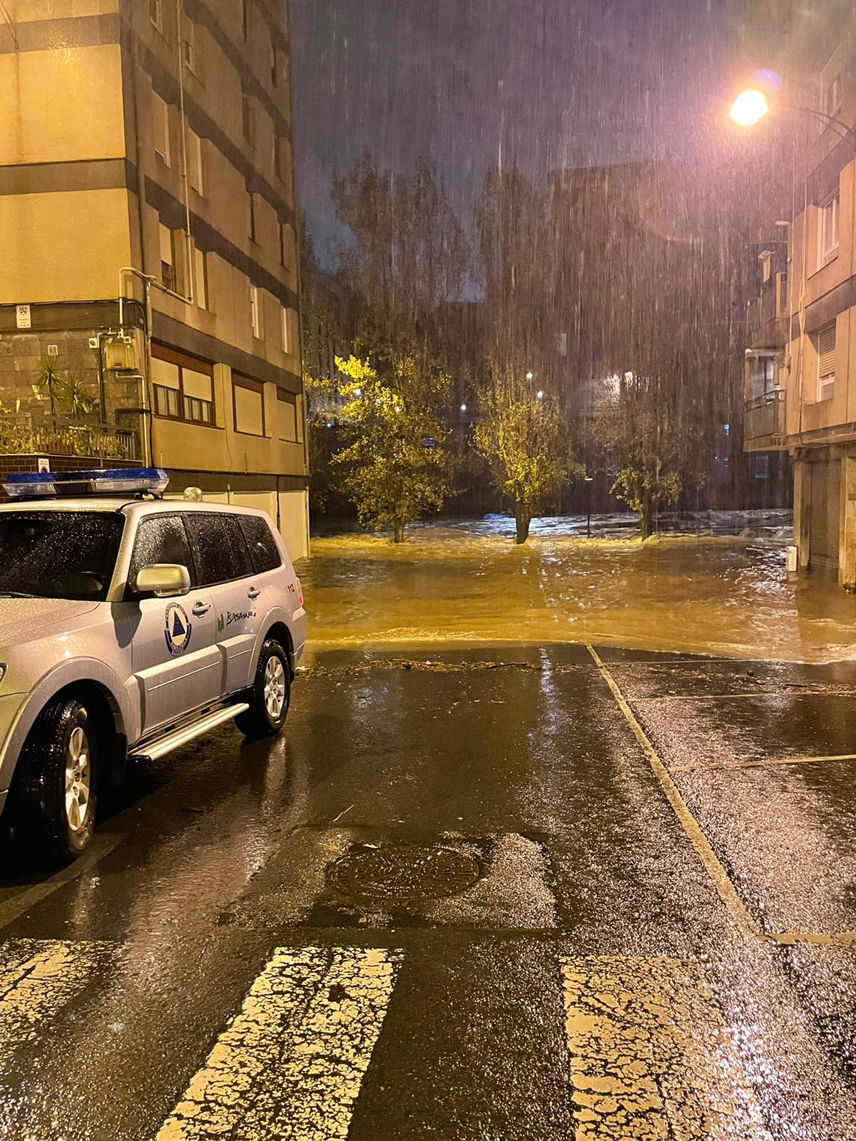 Fotos: Las inundaciones en Basauri, en imágenes