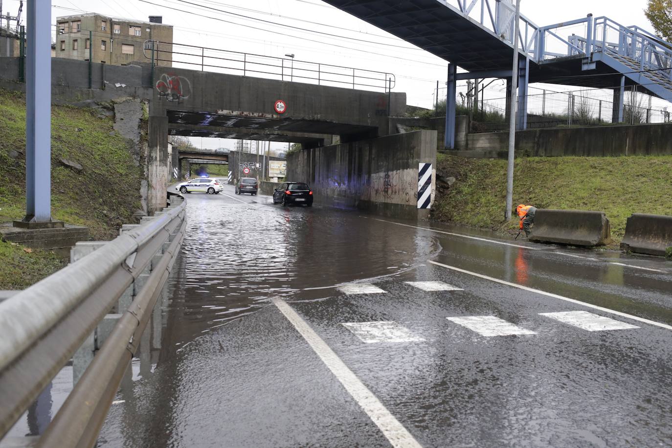 Inundaciones en la carretera Sestao-Barakaldo. 