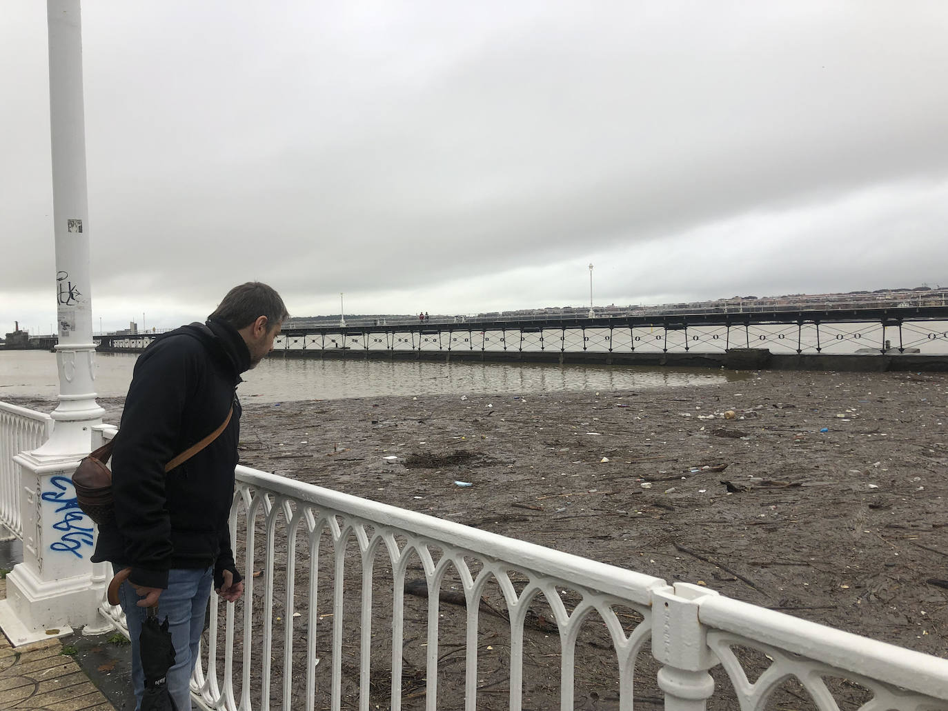 La ría a su paso por Portugalete.