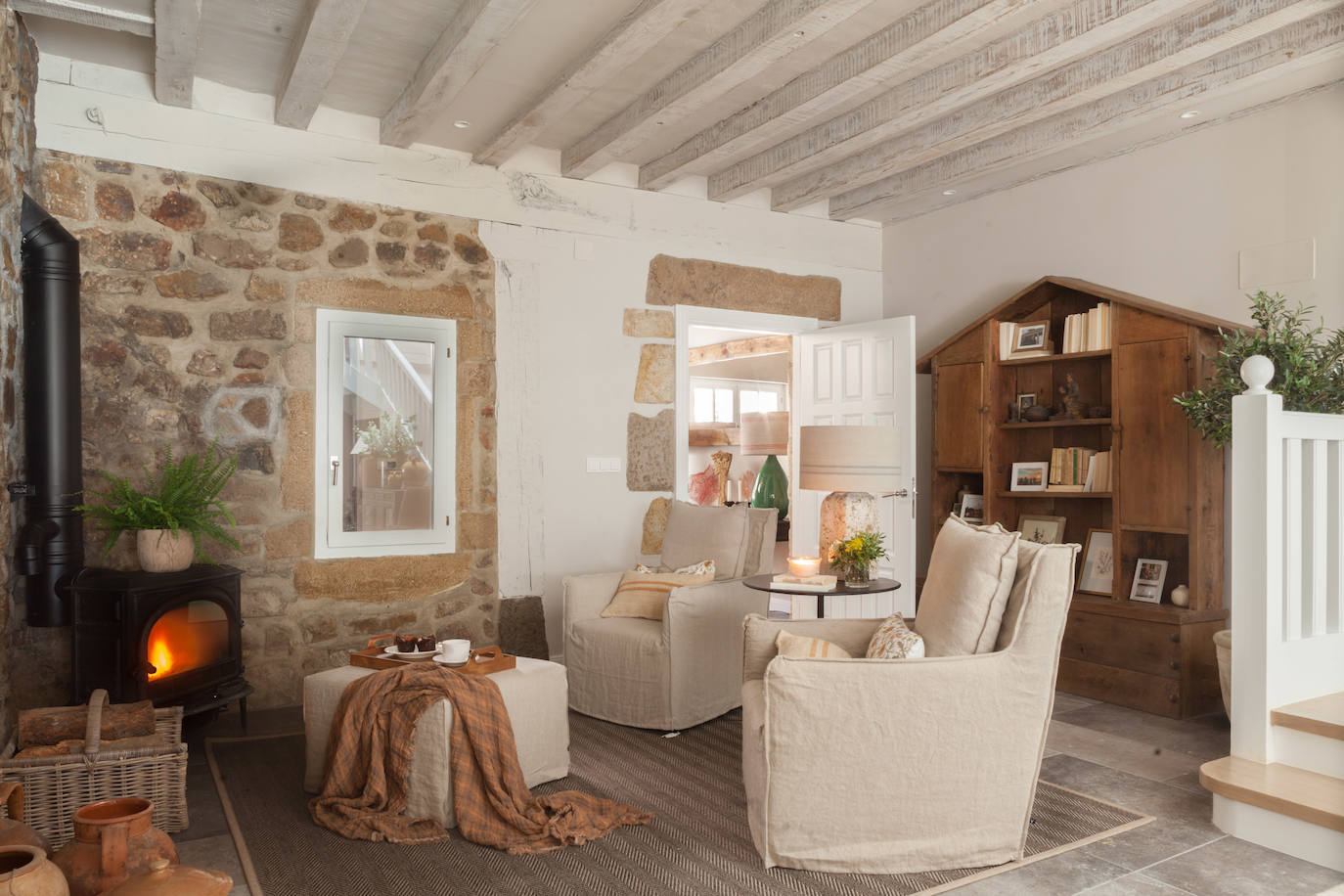 Fotos: La sorprendente reforma de una casa del siglo XVIII en Bizkaia: con patio interior y ático independiente