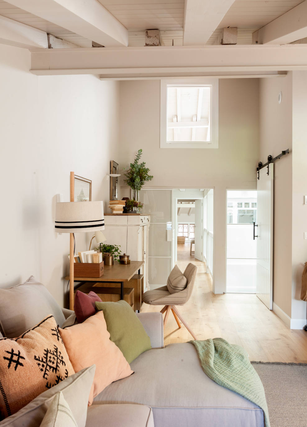 Fotos: La sorprendente reforma de una casa del siglo XVIII en Bizkaia: con patio interior y ático independiente