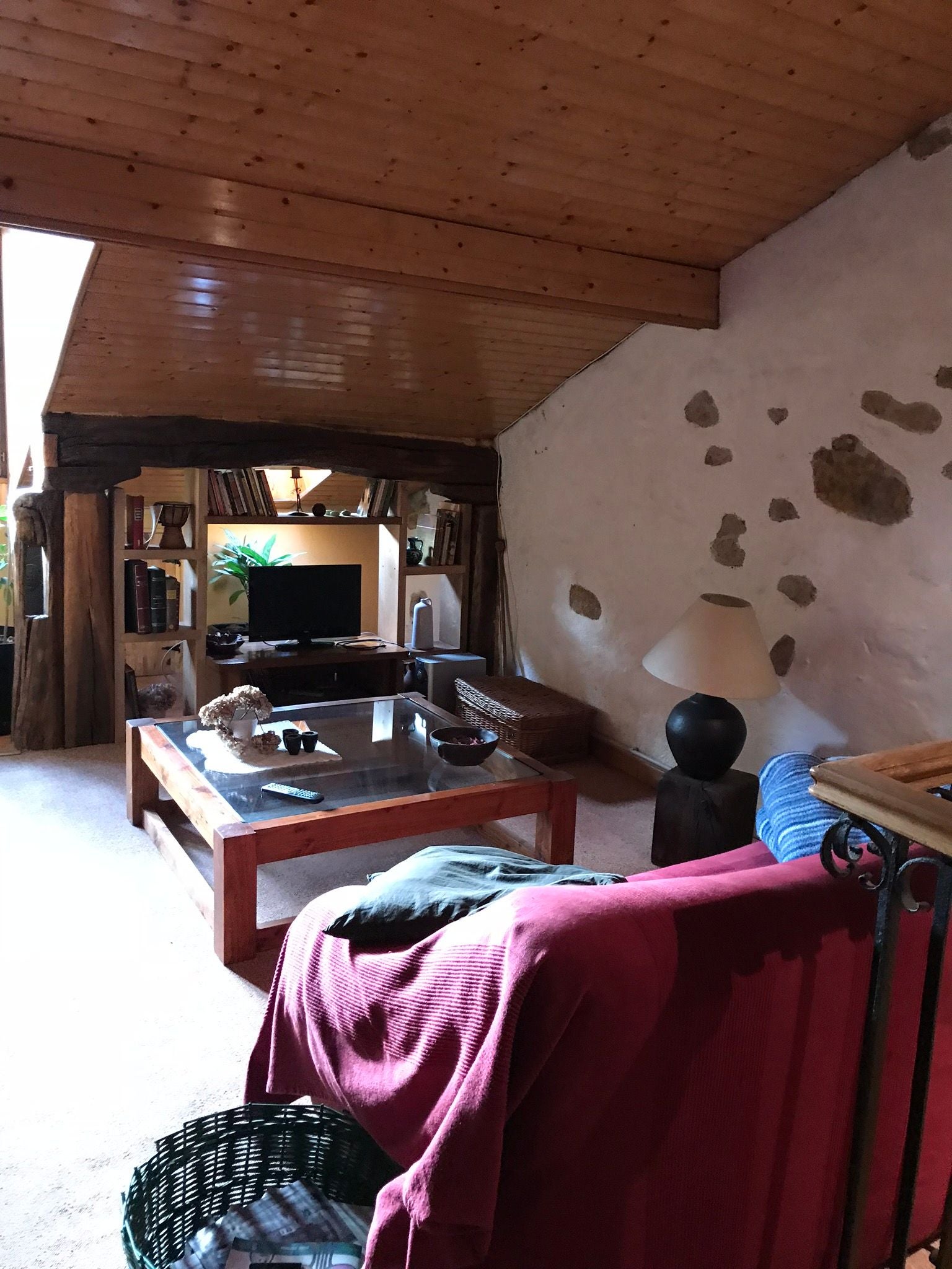 Fotos: La sorprendente reforma de una casa del siglo XVIII en Bizkaia: con patio interior y ático independiente